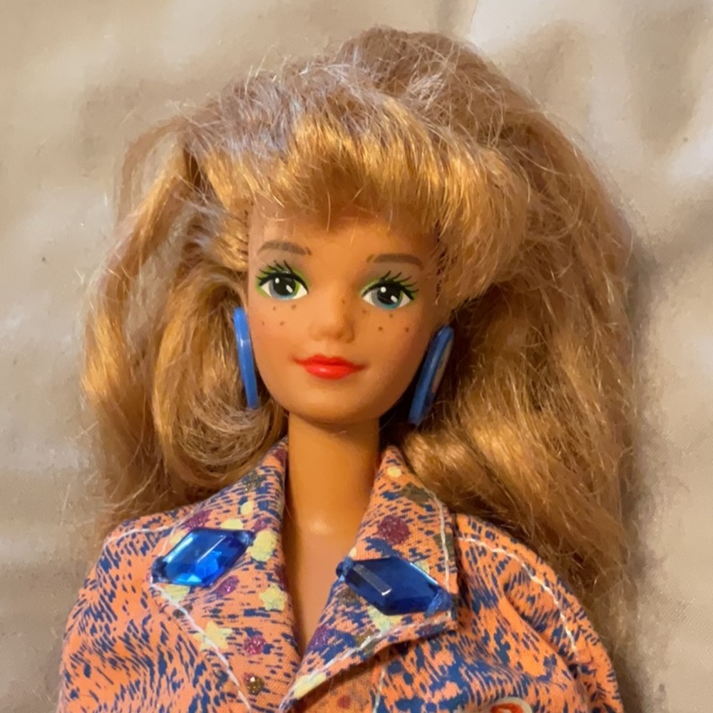Barbie and the Beat Midge Doll - Picture 2 of 12